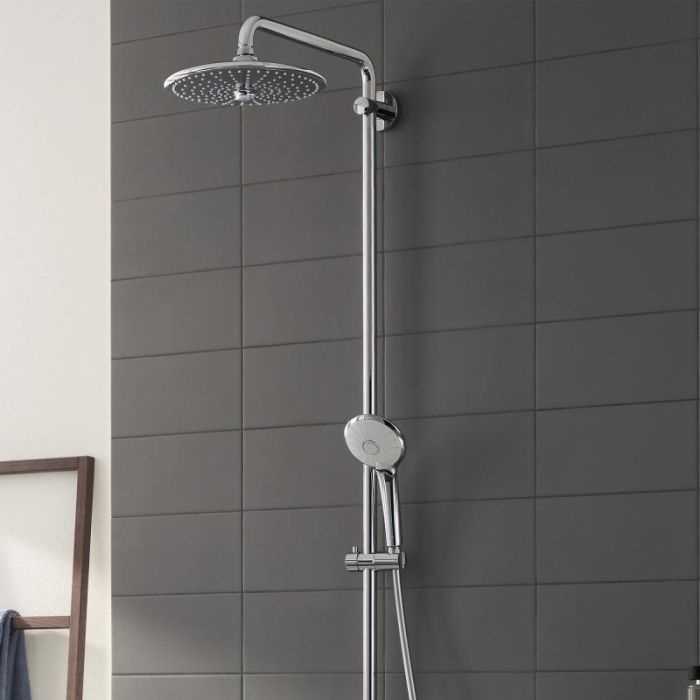 Suihkusetti Grohe Euphoria SmartControl System 260 kylpyammeen sekoittajalla varustettuna