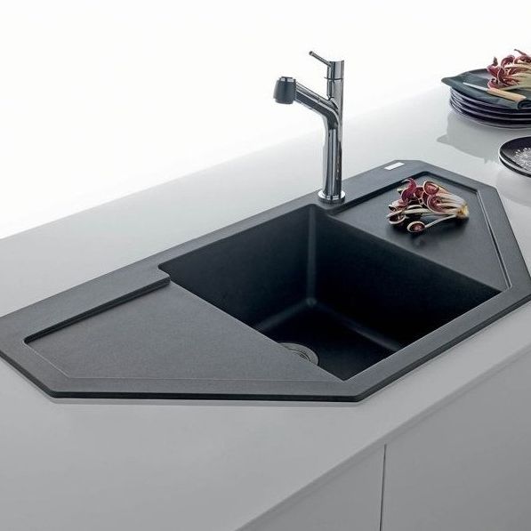 Keittiöallas Franke Maris MRG 612-E, jossa onyx-kääntönuppi