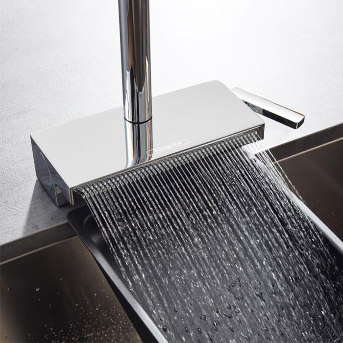 Keittiöhana Hansgrohe Aquno Select M81 170 kromi, jossa on ulosvedettävä käsisuihku