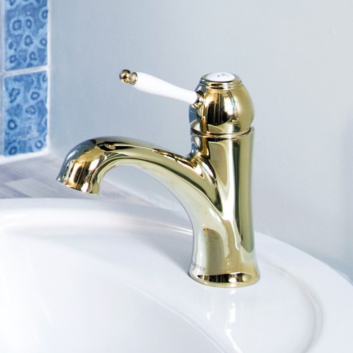 Pesuallashana Damixa Tradition kiillotettua messinkiä varten