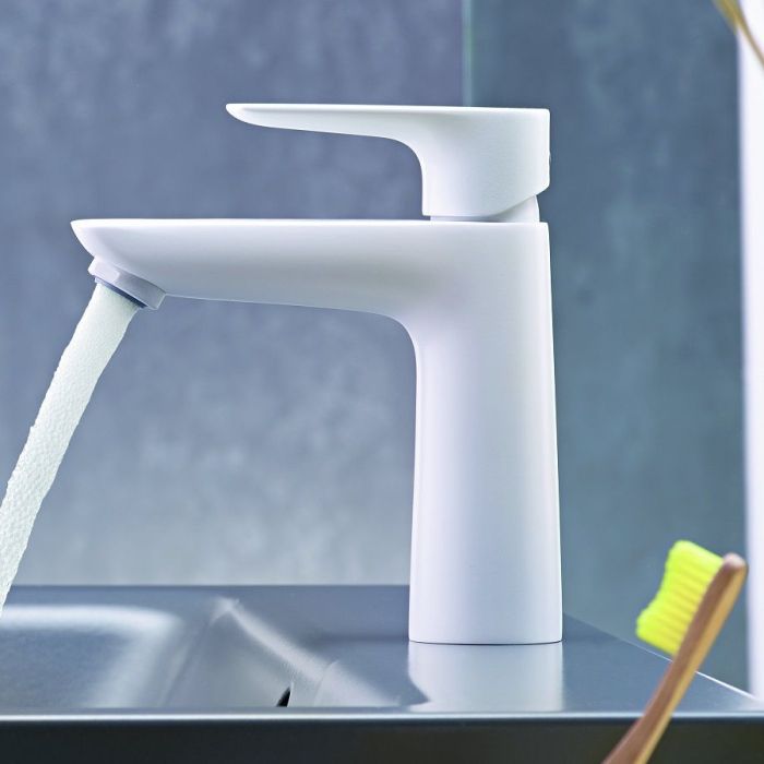 Pesuallashana Hansgrohe Talis E 110, jossa on pop-up-pohjaventtiili, mattavalkoinen