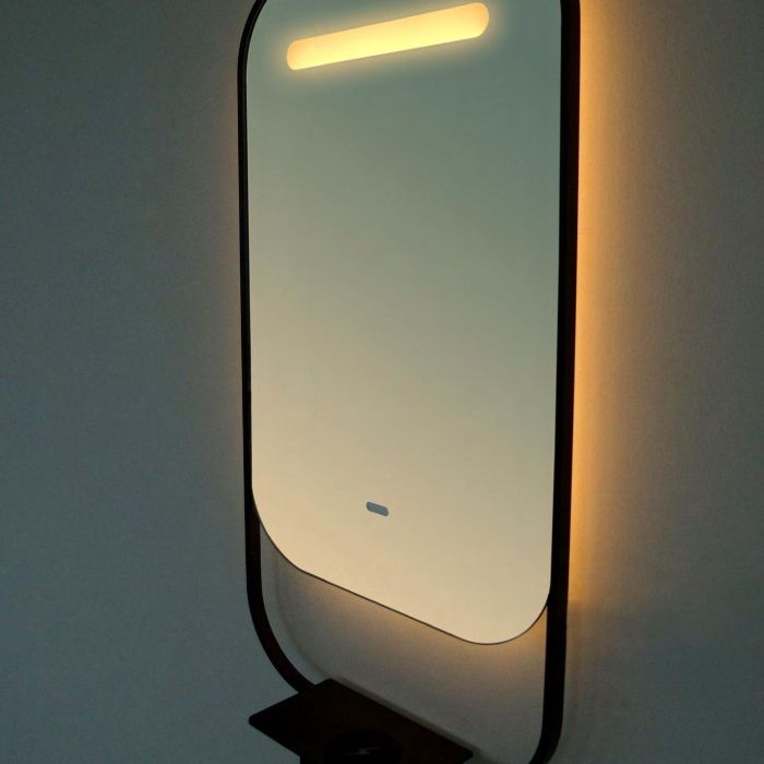 Peili Vanita & Casa Pollux Ghost